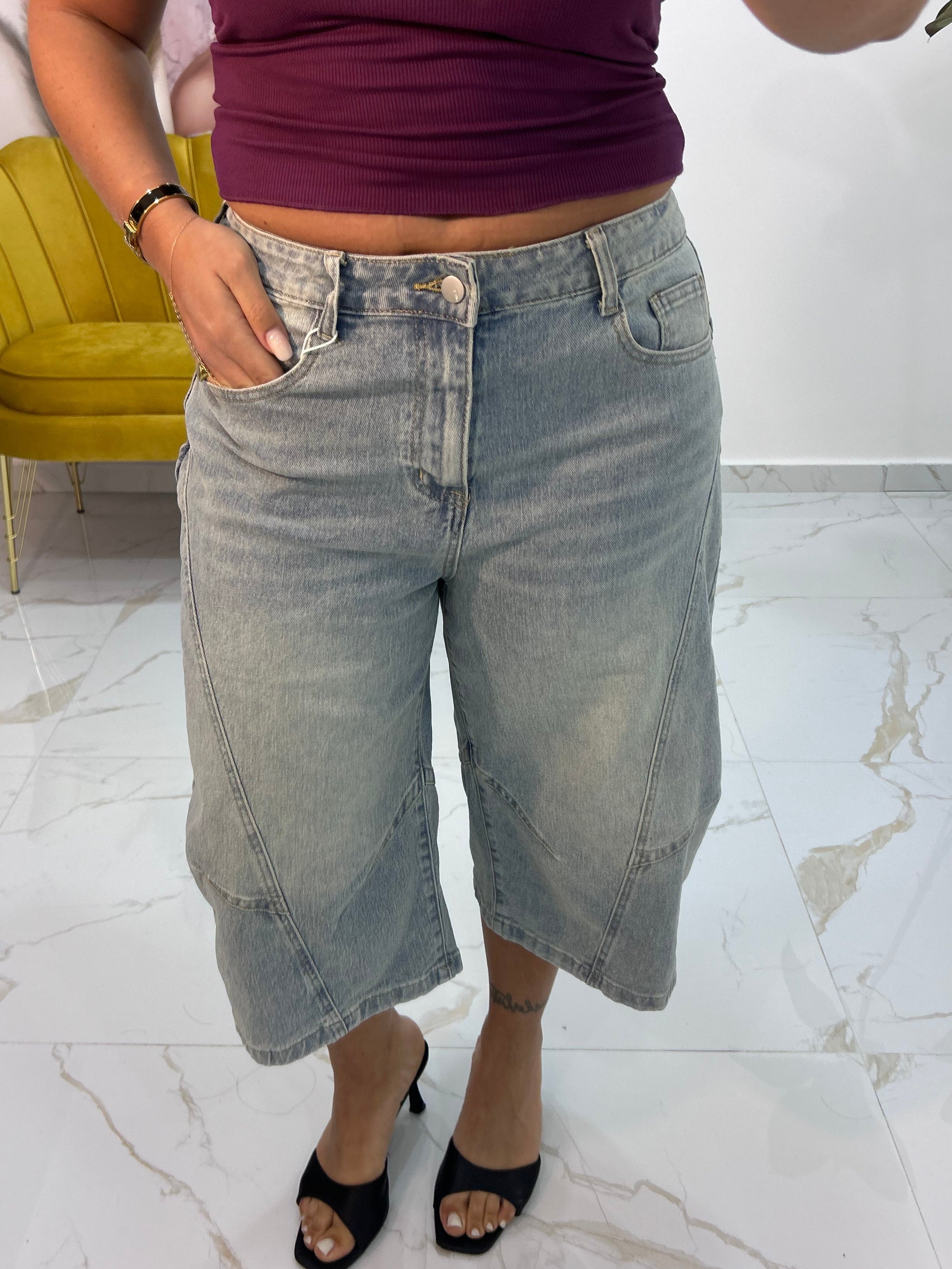 Bermuda in Denim Loose fit